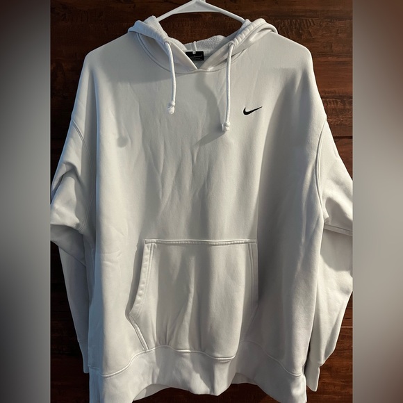 Nike Dri-FIT White Hoodie - Picture 1 of 4